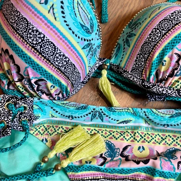 Shade & Shore Swimsuit - Picture 3 of 4